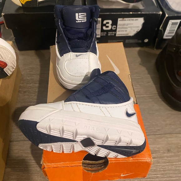 5 Pairs of Toddler Sneakers Nike / Timberland / Lebron - Picture 6 of 6